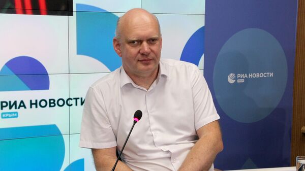 Учитель русского языка и литературы МБОУ СОШ № 30 им. А.А. Аматуни г. Симферополя, детский писатель Юрий Поляков Учитель русского языка и литературы МБОУ СОШ № 30 им. А.А. Аматуни г. Симферополя, детский писатель Юрий Поляков