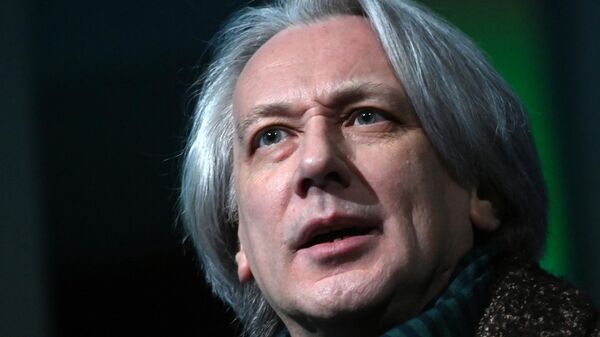 Алексей Веселкин в роли Фамусова в спектакле Горе от ума в РАМТ