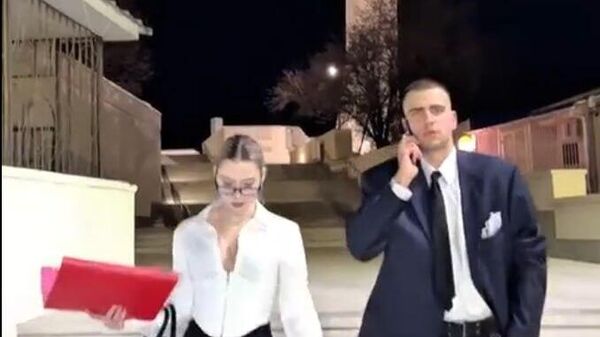 Видео на фоне Обелиска Городу-Герою Севастополю