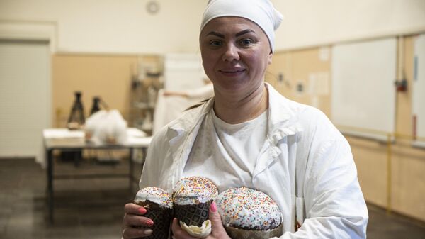 Освящение пасхальных куличей и кексов Освящение пасхальных куличей и кексов