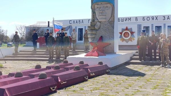 В Ленинском районе перезахоронили останки 108 красноармейцев В Ленинском районе перезахоронили останки 108 красноармейцев