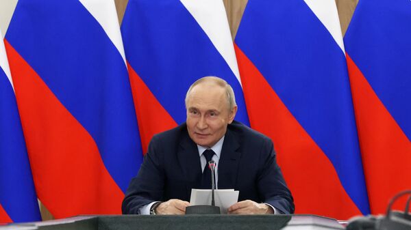 Президент Владимир Путин посетил МГТУ им. Баумана