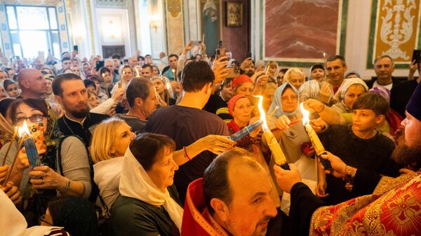Благодатный огонь в Симферополе Благодатный огонь в Симферополе