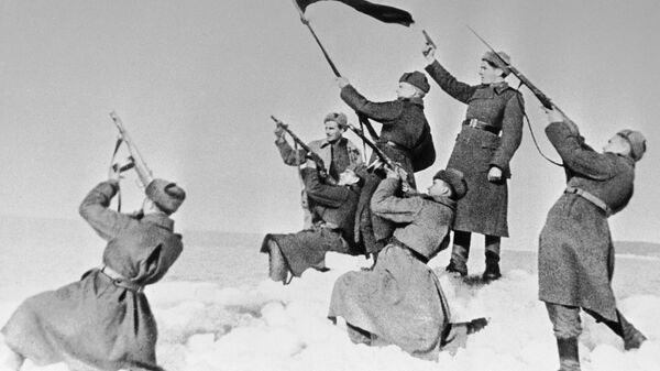Салют в честь выхода к заливу Фришес-Хафф (ныне Калининградский залив) Салют в честь выхода к заливу Фришес-Хафф (ныне Калининградский залив)