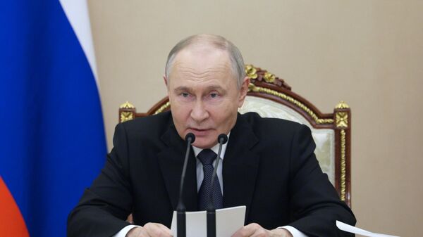 Президент Владимир Путин провел заседание Военно-промышленной комиссии