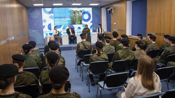 Пресс-конференция Книга Наша Победа. Главные слова: детям о военном прошлом Крыма Пресс-конференция Книга Наша Победа. Главные слова: детям о военном прошлом Крыма