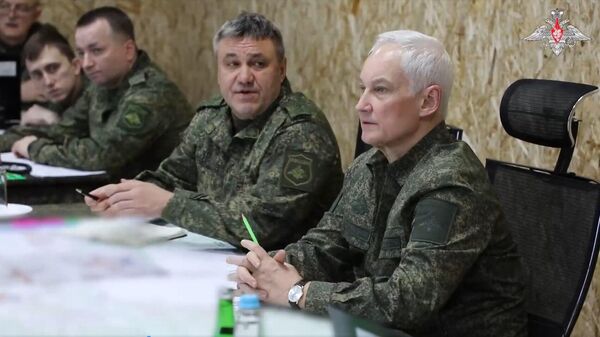 Министр обороны РФ провел совещание на командном пункте группировки Курск
