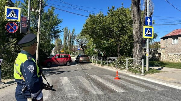 ДТП на улице Николая Музыки с участием двух иномарок и пешехода ДТП на улице Николая Музыки с участием двух иномарок и пешехода