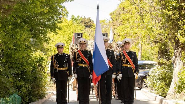 Персональные парады для ветеранов начали проводить в Севастополе Персональные парады для ветеранов начали проводить в Севастополе