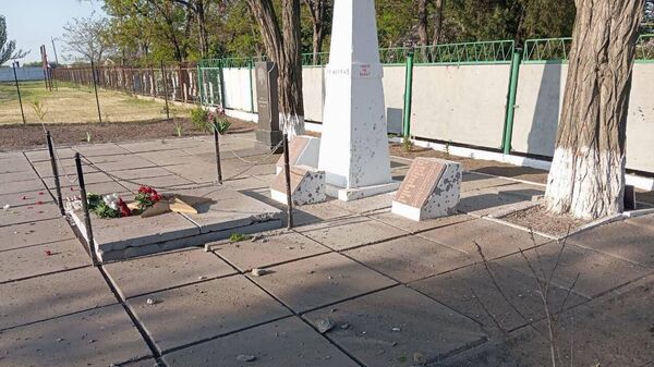 ВСУ ударили по мемориалу павших героев Великой Отечественной в Алешках