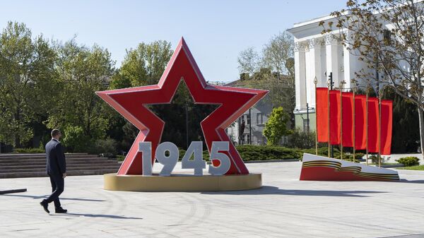 Инсталляция ко Дню Победы в Симферополе Инсталляция ко Дню Победы в Симферополе