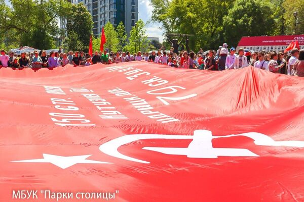 День Победы в Симферополе День Победы в Симферополе