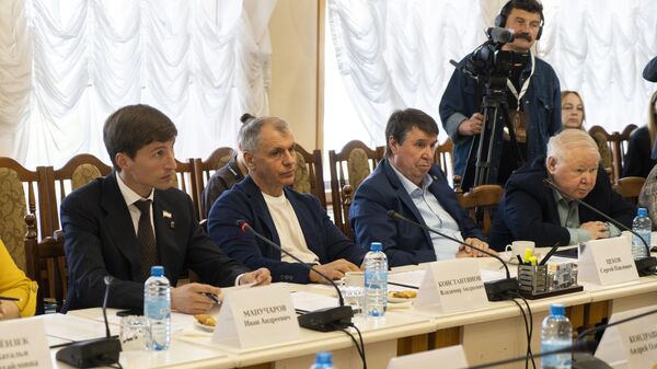 Круглый стол Культурного фронта России Круглый стол Культурного фронта России