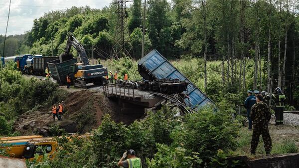 Обрушение моста в Курской области Обрушение моста в Курской области