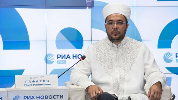 Заместитель муфтия мусульман Крыма и г. Севастополь Раим Гафаров Заместитель муфтия мусульман Крыма и г. Севастополь Раим Гафаров