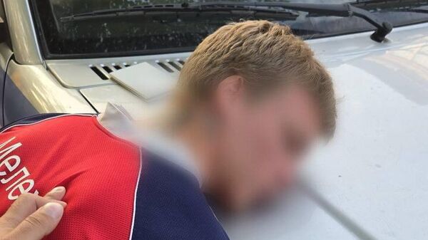 20-летний житель Симферополя ударил таксиста камнем по голове 