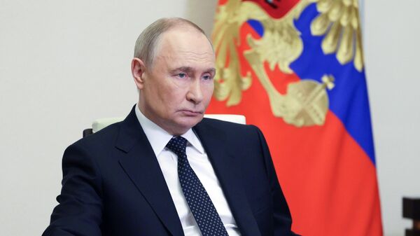 Президент Владимир Путин провел совещание с членами правительства РФ