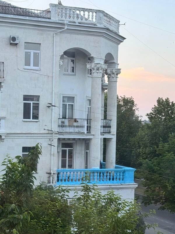 В центре Севастополя жильцы испортили объект культурного наследия В центре Севастополя жильцы испортили объект культурного наследия