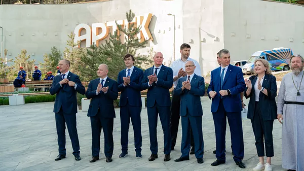 Трудовому коллективу Артека вручили Орден Почета