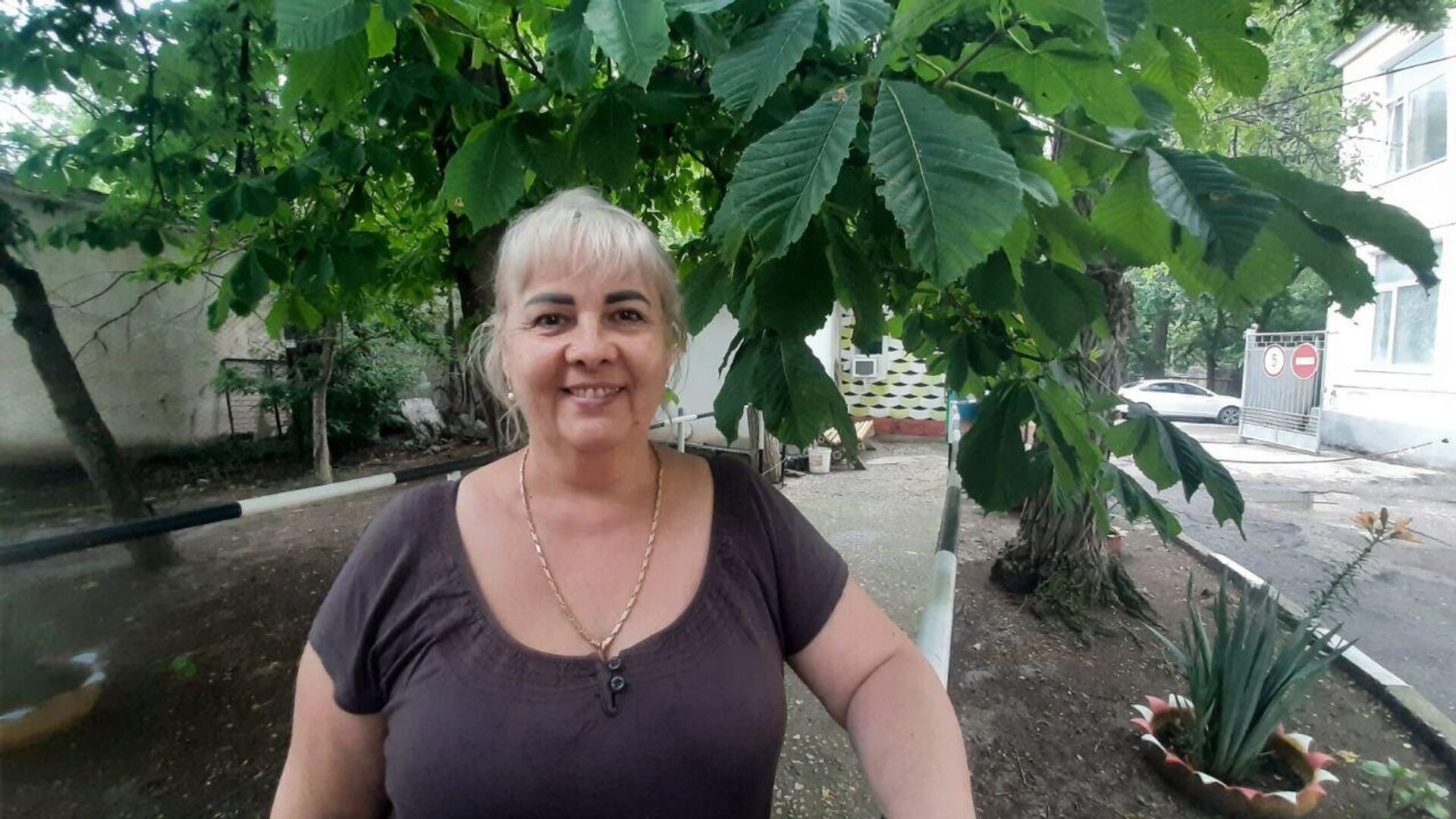Наталья Авдонина - руководитель библиотеки для слепых в Феодосии Наталья Авдонина - руководитель библиотеки для слепых в Феодосии - РИА Новости, 1920, 18.06.2025