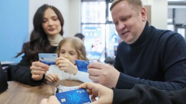 Около 20 тысяч крымчан ежемесячно подключаются к Семейному банку ВТБ