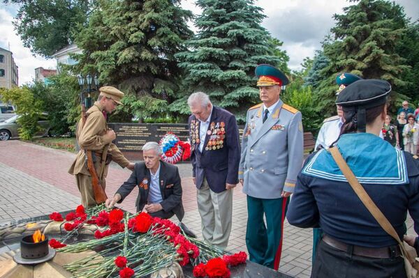 В Крыму отдали дань уважения павшим на войне в День памяти и скорби В Крыму отдали дань уважения павшим на войне в День памяти и скорби