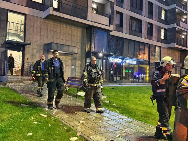 В Красногорске беспилотник врезался в жилую многоэтажку 