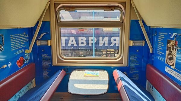 Уникальный вагон-подлодка отправился из Севастополя в Санкт-Петербург Уникальный вагон-подлодка отправился из Севастополя в Санкт-Петербург