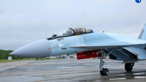 ОАК передала Минобороны России очередные новые самолеты Су-35С
