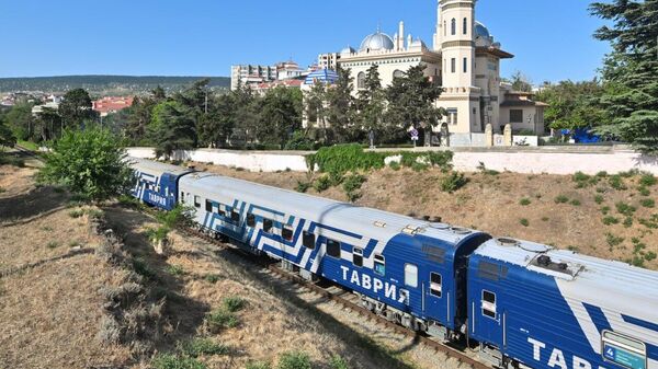 Поезд Таврия