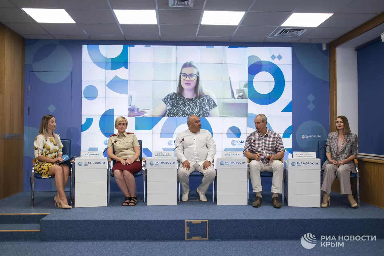 Русская буква против иностранной: борьба за чистоту слова по-новому