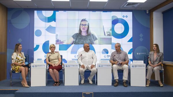 Видеомост Симферополь-Ялта Русская буква против иностранной: борьба за чистоту слова по-новому.