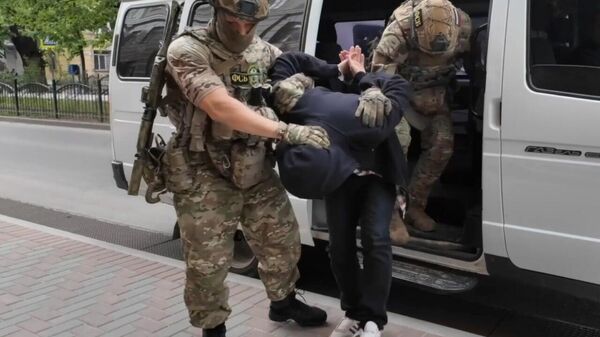 Двое жителей Керчи задержаны за терроризм и госизмену