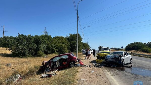 7 человек пострадали в тройном ДТП на трассе Симферополь-Севастополь