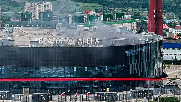 Беспилотник упал на крышу спорткомплекса Белгород-Арена Беспилотник упал на крышу спорткомплекса Белгород-Арена