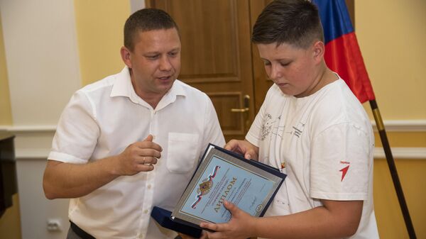 Церемония награждения юных крымчан — лауреатов Всероссийской общественно-государственной инициативы Горячее сердце Церемония награждения юных крымчан — лауреатов Всероссийской общественно-государственной инициативы Горячее сердце