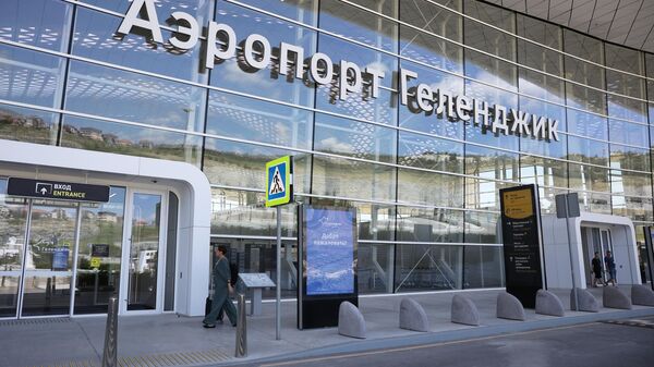 Прибытие первого рейса в аэропорт Геленджика после возобновления работы