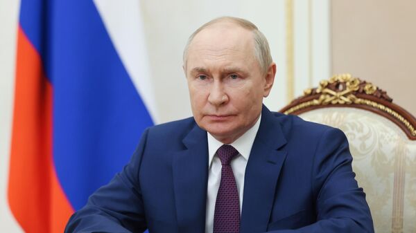 Президент Владимир Путин поздравил российских военных моряков с Днём Военно-морского флота
