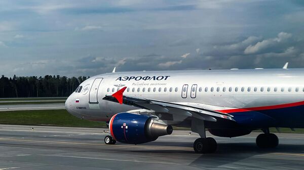 Самолет Airbus A320-21 авиакомпании Аэрофлот в аэропорту Шереметьево.