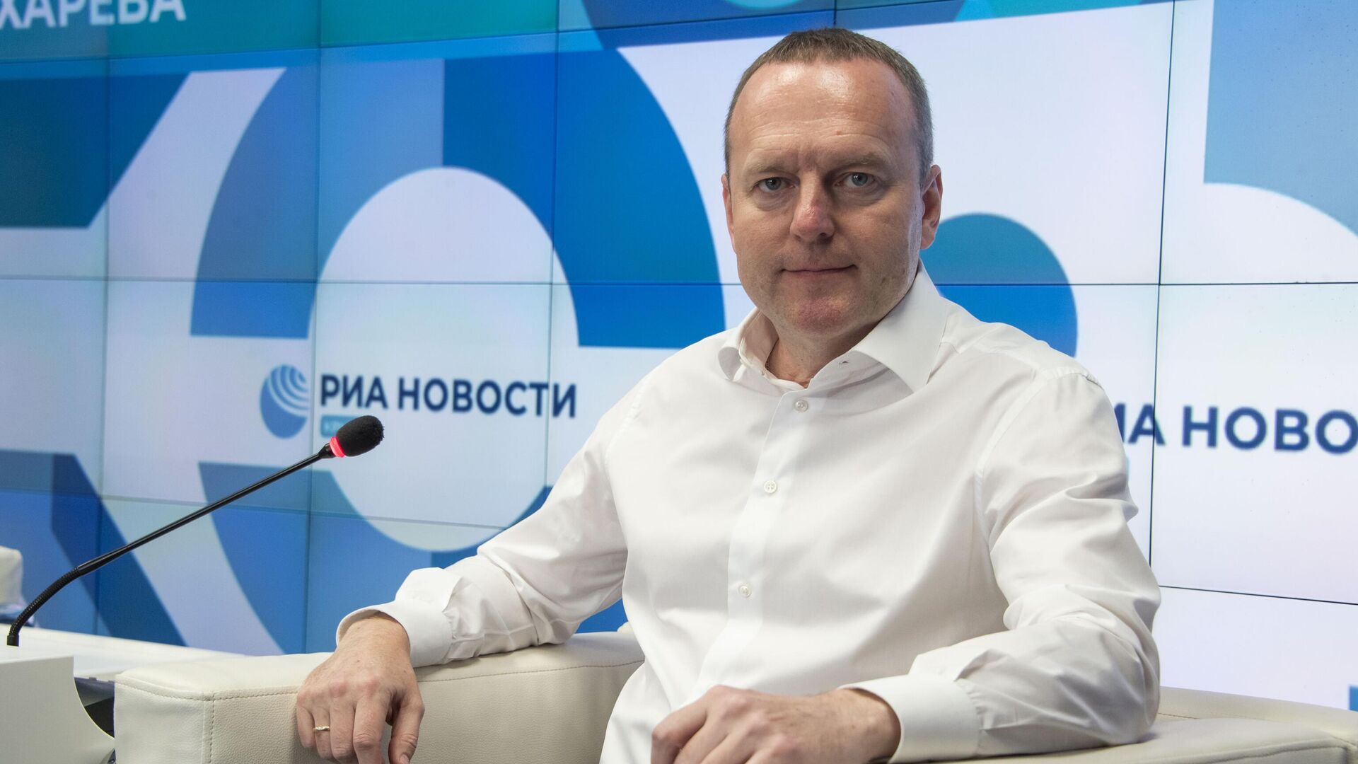 Первый заместитель председателя комитета по финансовому рынку Государственной Думы Константин Бахарев Первый заместитель председателя комитета по финансовому рынку Государственной Думы Константин Бахарев - РИА Новости, 1920, 28.07.2025
