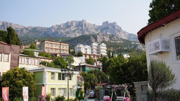 Улица в Алупке