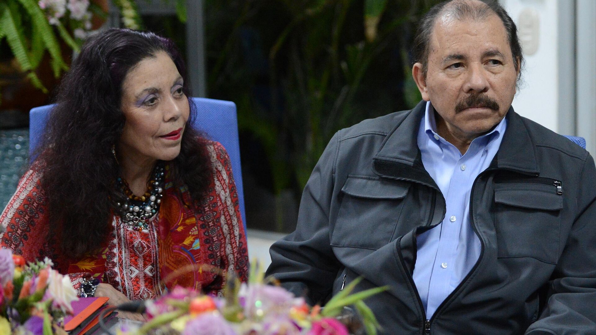 Президент Никарагуа Даниэль Ортега (справа) и избранный вице-президент Никарагуа Росарио Мурильо - РИА Новости, 1920, 31.07.2025