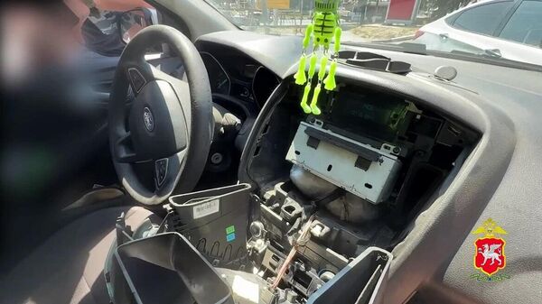 В Симферополе задержан таксист, доставивший из Краснодарского края почти килограмм соли