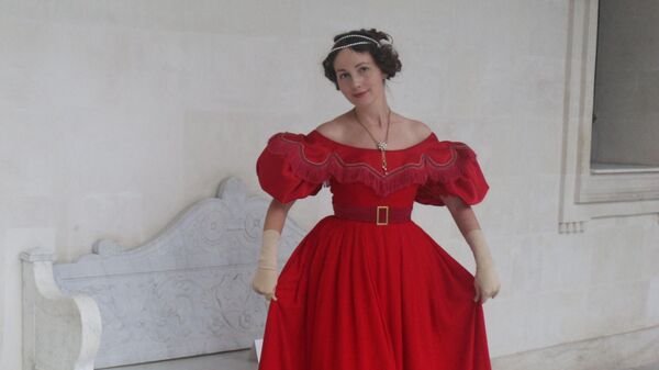 Бальное платье в стиле 1830-х годов эпохи романтизма