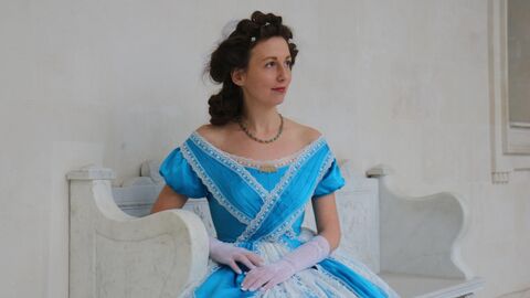 Екатерина Новожилова в Ливадийском дворце в платье эпохи кринолинов (1850-е) Екатерина Новожилова в Ливадийском дворце в платье эпохи кринолинов (1850-е)