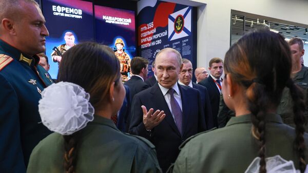 Рабочая поездка президента Владимира Путина во Владивосток