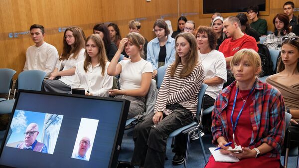 Круглый стол в формате видеомоста Москва-Симферополь-Севастополь Как увидеть за фасадом инженерную мысль и архитектурную идею.