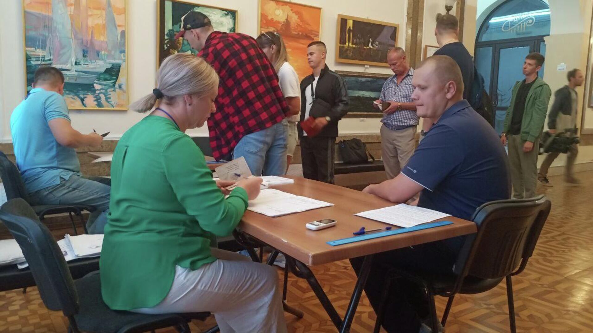 Голосование на выборах губернатора в Севастополе - РИА Новости, 1920, 12.09.2025