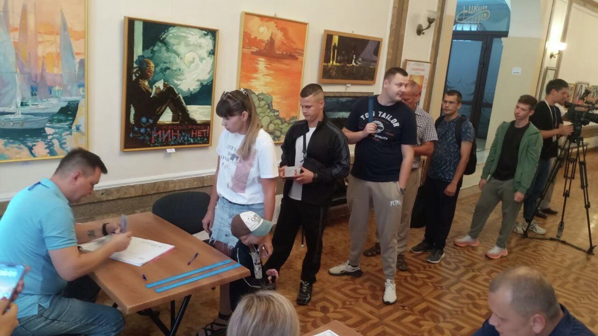 Голосование на выборах губернатора в Севастополе - РИА Новости, 1920, 12.09.2025