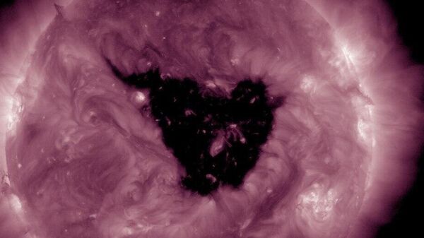 Корональные дыры и геомагнитные бури